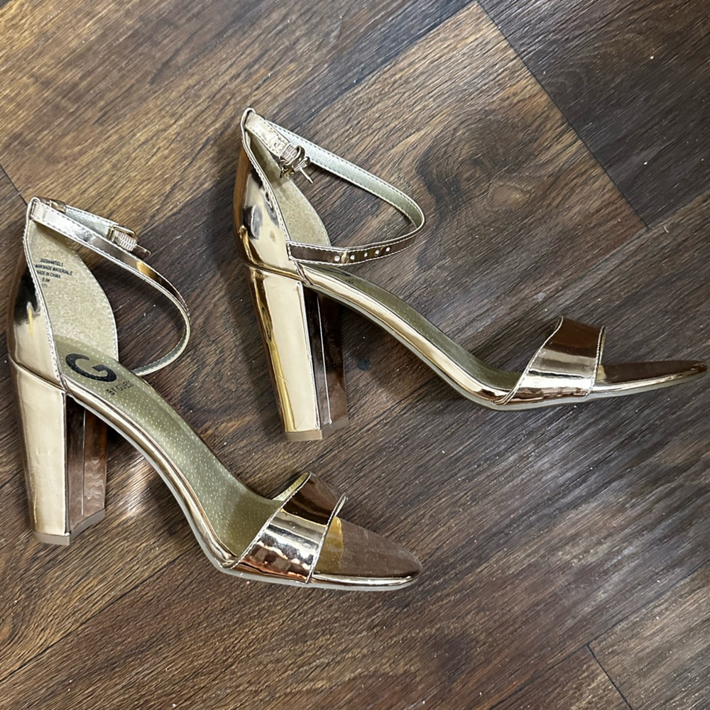 Gold G by Guess heels